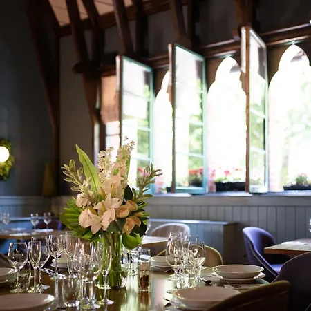 Schoolhouse فندق 4*