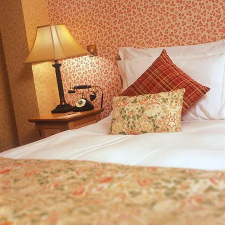 فندق Schoolhouse 4*