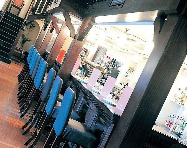 スクールハウス 4*